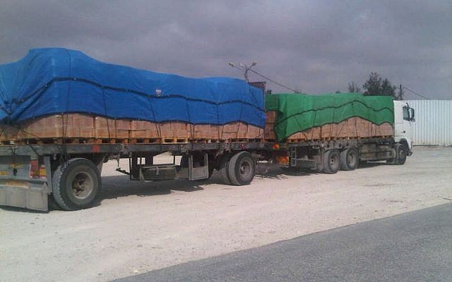 Cargo entering Gaza at Kerem Shalom crossing